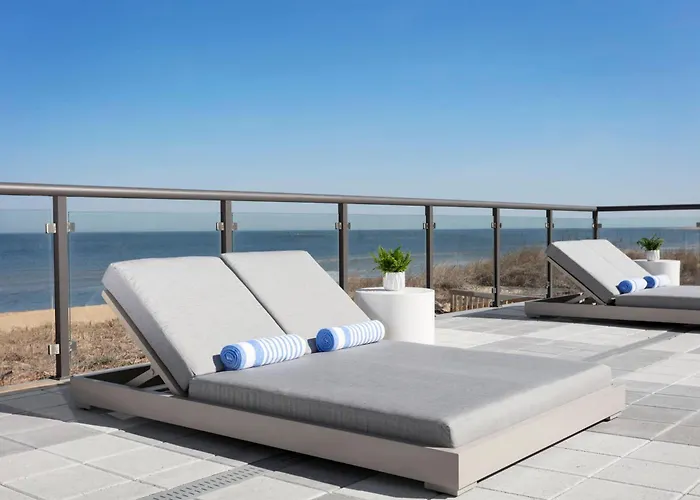 Delta Hotels By Marriott™ Virginia Beach Waterfront Suites